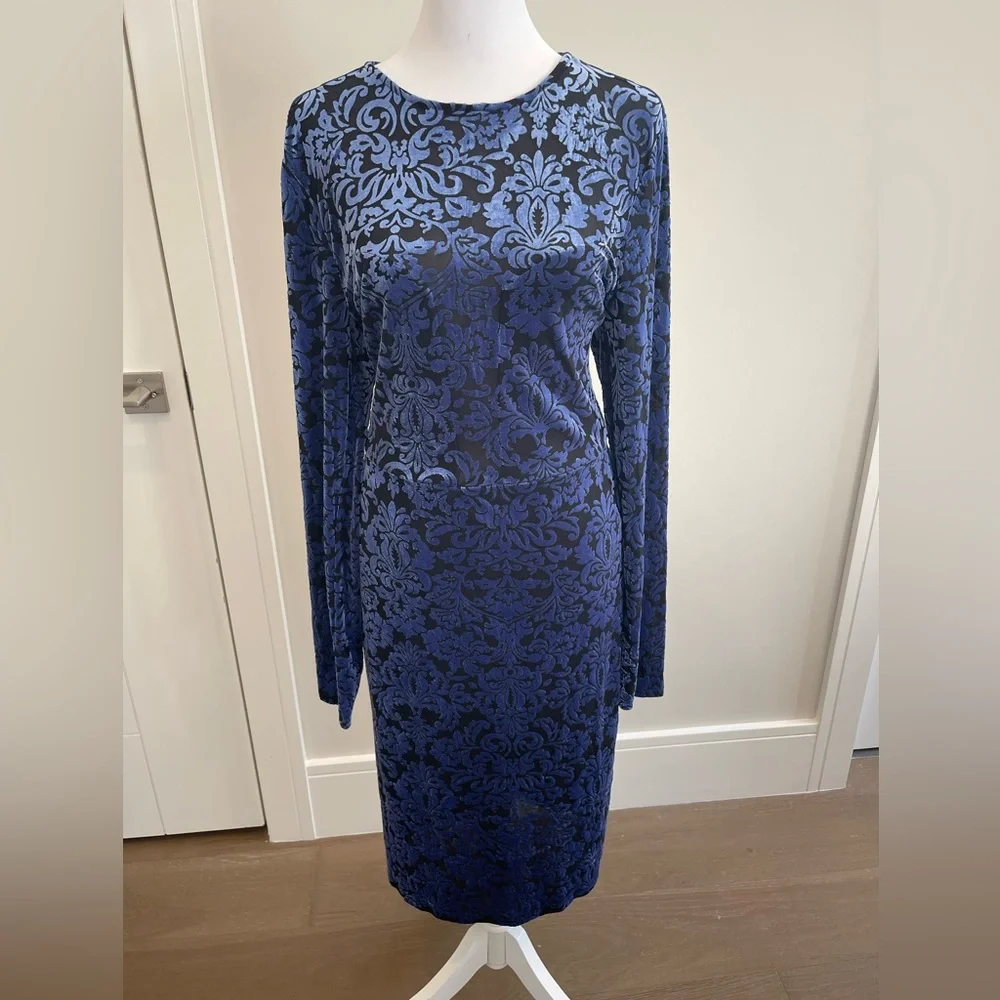 Dress - Picture 2 of 4